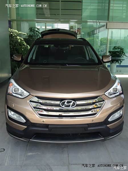 乘座舒适，配置丰富，导航难用，油耗蛋疼