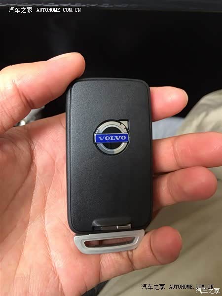 做工精致，座椅舒服，底盘扎实，车内异味较小，尾箱很大