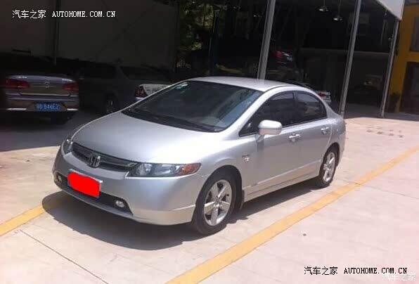 操控很好，指向清晰，方向略重却很顺手，提速快，油耗略高，不错