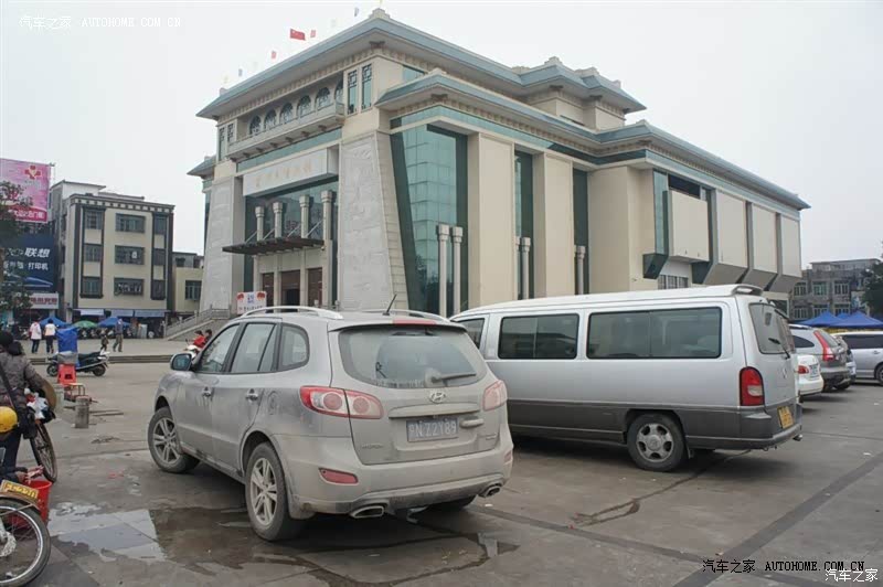 使用舒适，动力够用，适合出游。