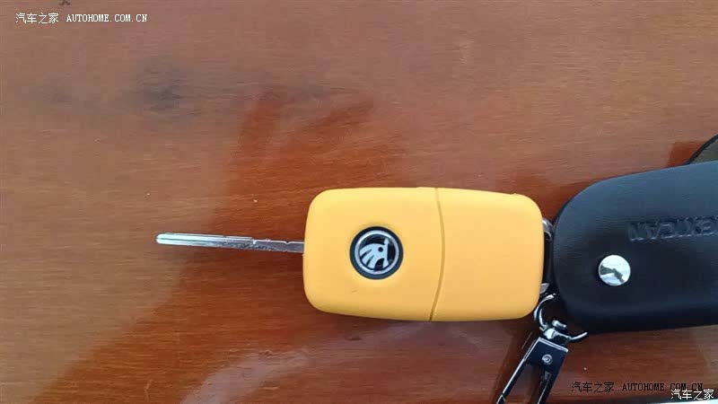 一部好车，我喜欢，老婆也喜欢