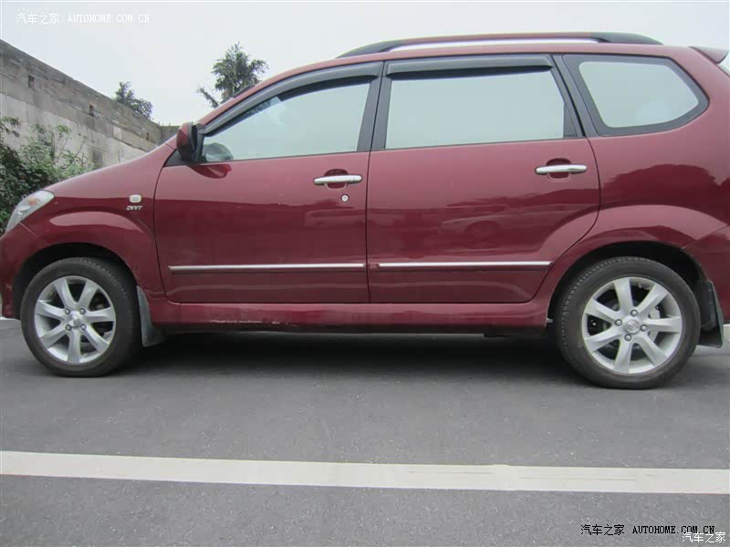 原装进口的发动机和自动波箱质量可靠。噪音大，后避震太硬