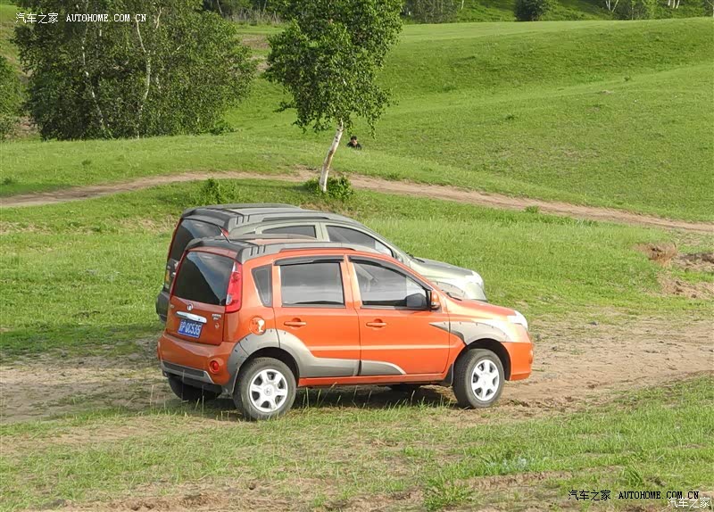 车小灵活省油，通过能力强，悬挂刹车在同价位的车里很优秀。