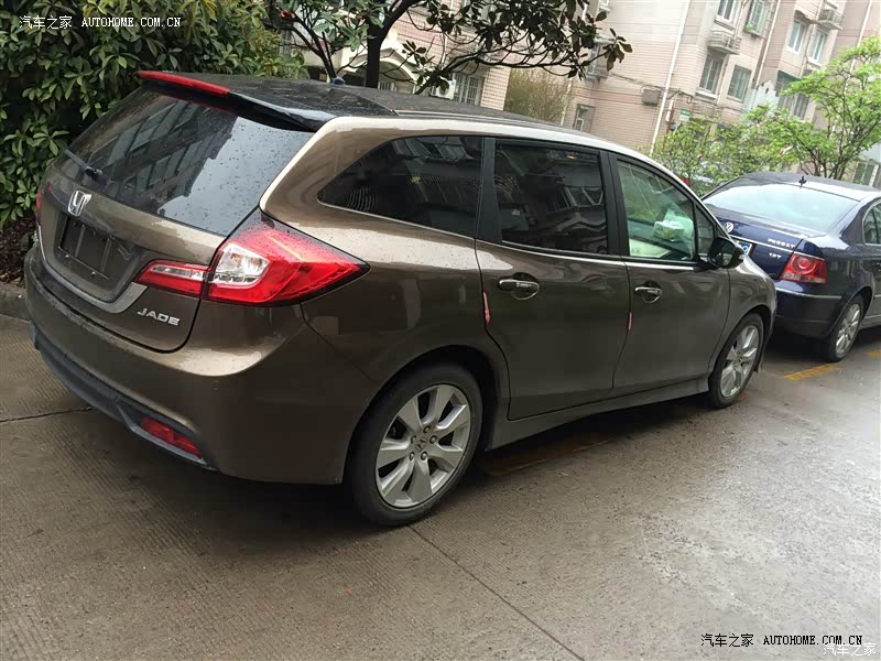 操控不错，空间够大，家用好车