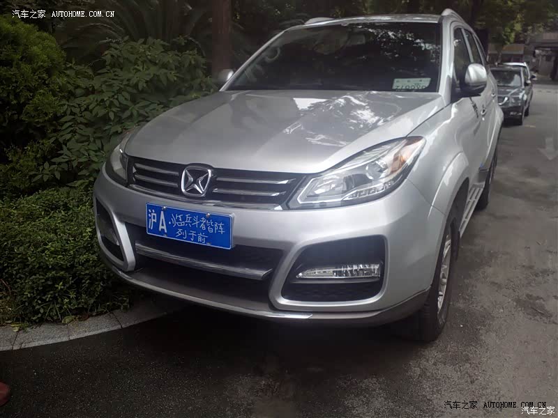 技术可靠，结实强壮，雄壮威武，动力充沛，活脱的小坦克