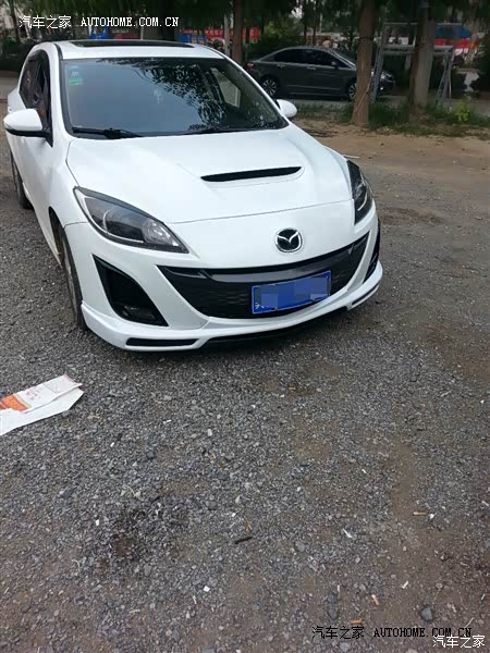 时尚  动力性 操控性好  油耗高 后排空间小  性价比差