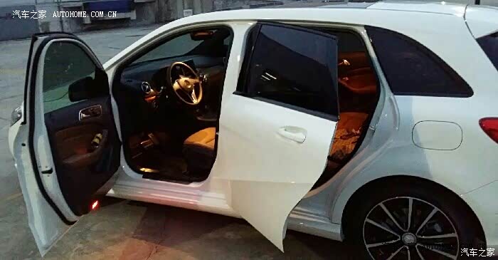 动力足够，内饰精致，隔音差了不少。