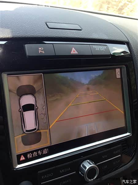 悬挂偏软，空气悬挂调到运动模式还是好像开船一样。。