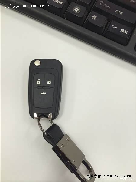 外光拉风，总体感觉不错，很有安全感，油耗稍高。