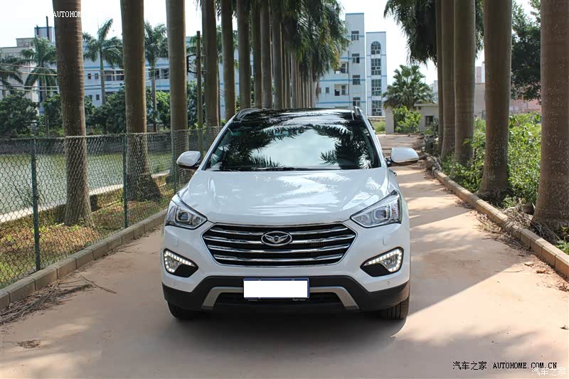 车子油耗和车子空间和配置都是无话可说的~！