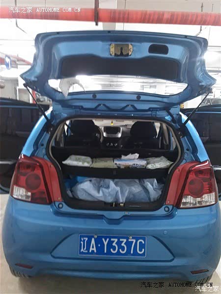 同级别中配置相当，但价钱最低的一款小车，性价比挺高。