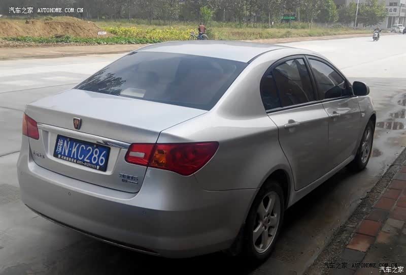 动力弱，减震硬，轮胎噪音大，内后视镜挡视线，胶墩老化太快。