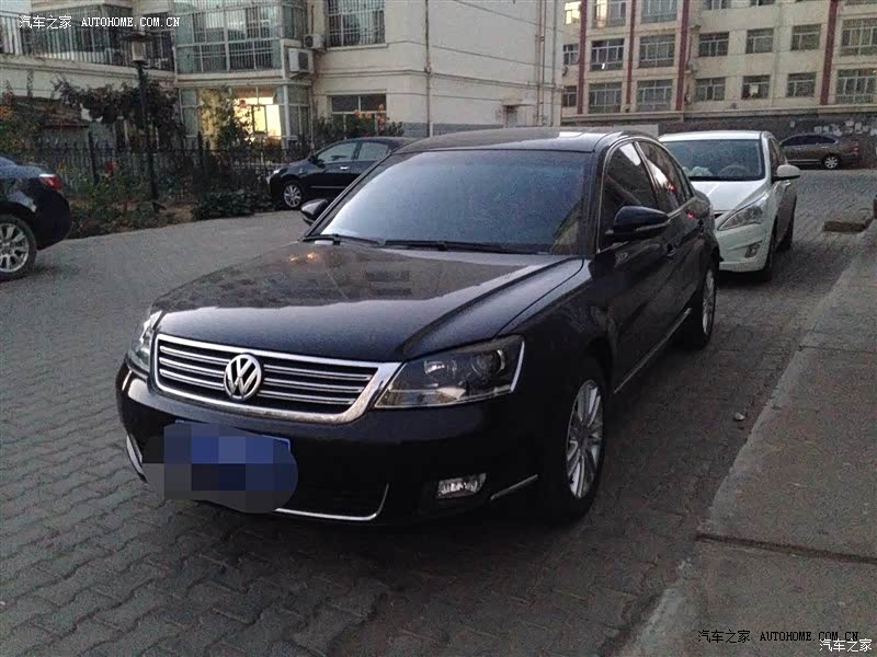 空间方面在同级别里没的说，高速也很稳，但在市区里油耗会比较大