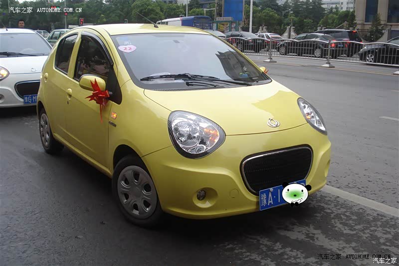 可爱/时尚，停车方便开着舒服，爬坡很给力。回头率高。