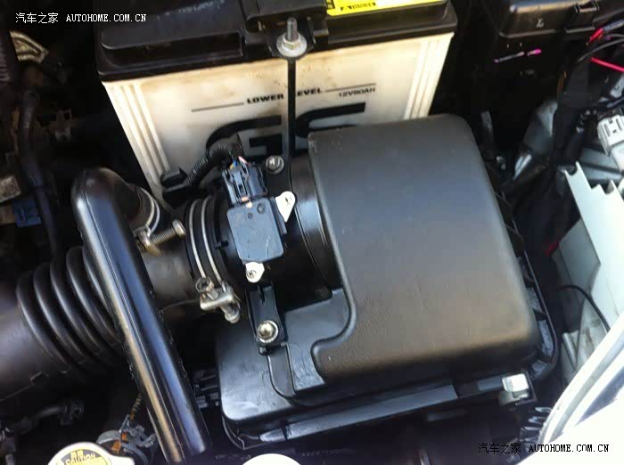 车轻劲大，大马拉小车。操控性横向对比较好。细节配置堪比B级车