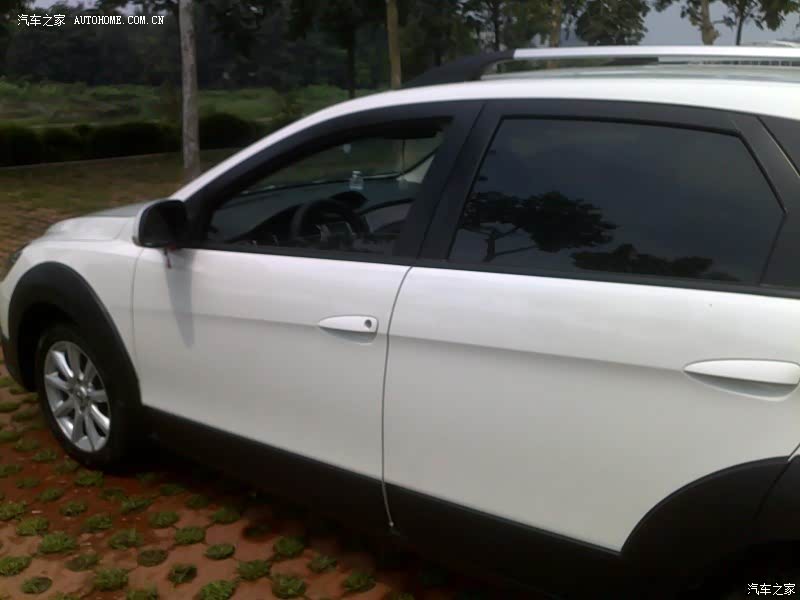 外观优雅不失大气，内饰规整，动力还算可以