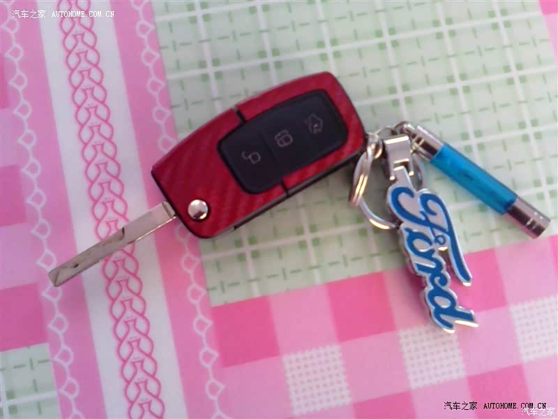 操控良好，油耗不是想象中那么高，外形内饰不过时！