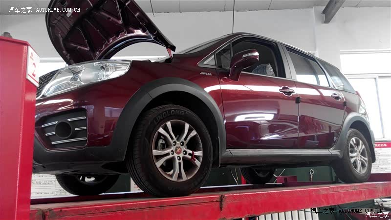 舒适性不错，空间蛮大的，整体感觉很不错