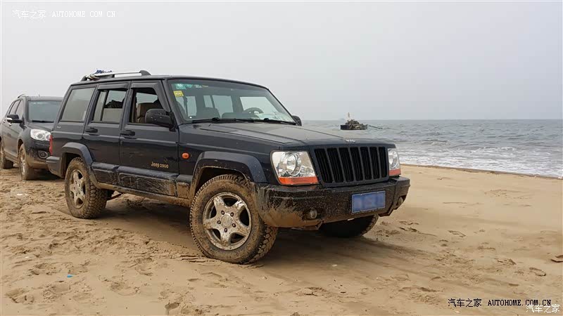 越野性能出众，舒适度不佳。