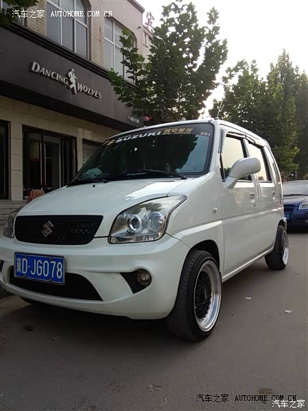 整体感觉这款车子还不错，唯独隔音效果不太理想，好在我做了隔音