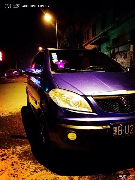 这纯纯就是一个代步车！空间够用，油耗低！毛病稍多！