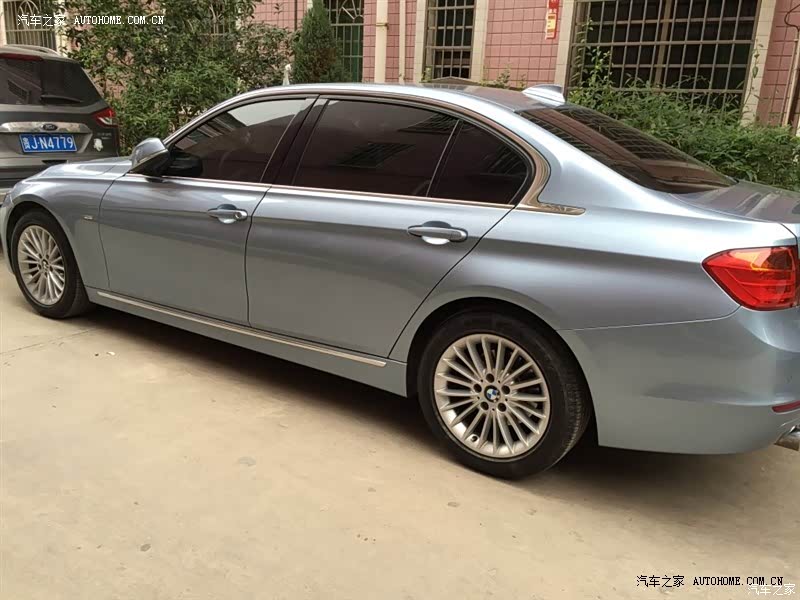 感觉是一款兼顾了家用，商用，驾驶的优缺点都不是特别突出的车