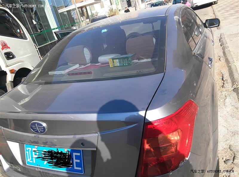 挺好的车挺沉的开到140码也不飘 操控不错。内饰做工只能说是一般