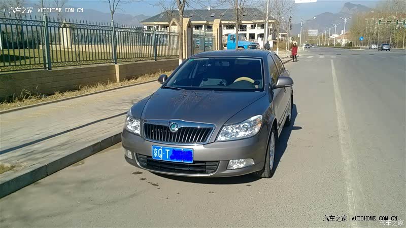 爱她的沉稳低调，爱她的独悬尾灯，选她，生活从此充满阳光。