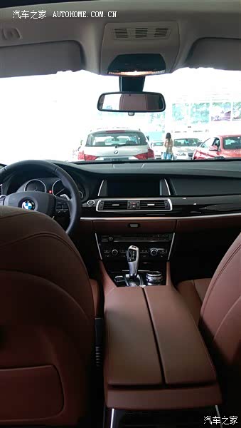 空间舒适，动力充沛，外型洒脱