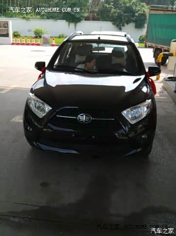 操纵感很不错，外观时尚，性价比高，油耗能接受，这个价位值了