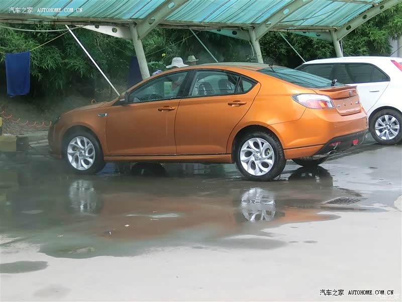 外观拉风，动力不错，高速很稳，起步较慢。