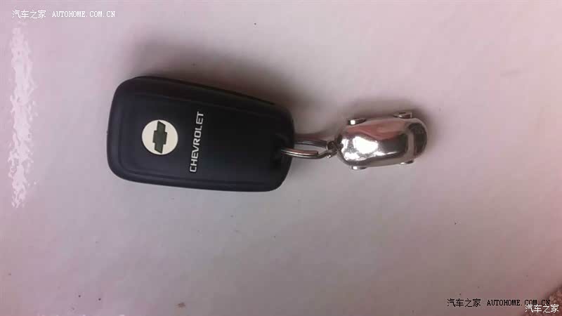 外观内饰动力全满意，唯有空间较为紧凑