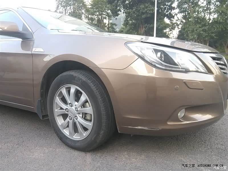 性价比很高的一款车，不计较品牌的话，非常适合家用。