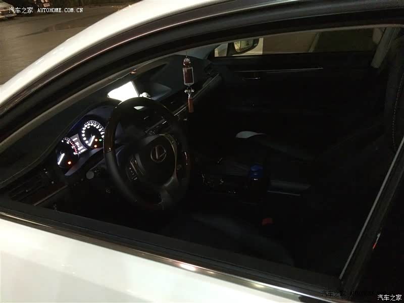 纯进口车做工非常精良，油耗合理适合家用，驾控敢不错