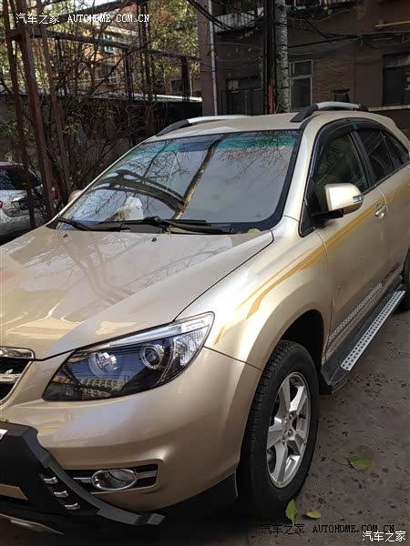 外形俊美，空间超大，操控自如，油耗稍高，做工有待提高。