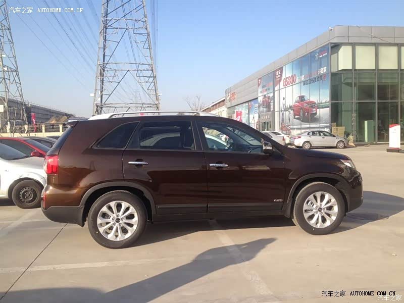 空间大，操控性好，开着不费劲