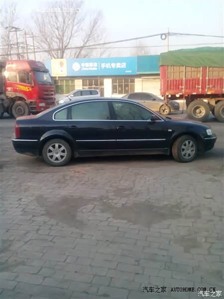 车很漂亮。黑色的很稳重，开出去很有面子。