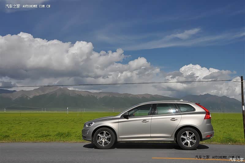 车子开起来动力够用，稳当，加速不错，高速感觉很不错。。。。。