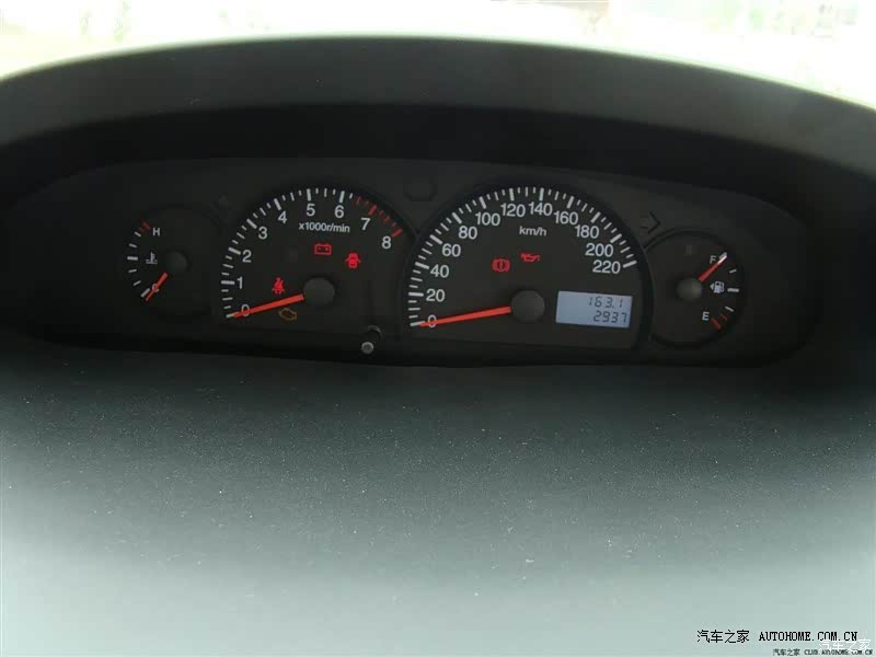 这是我的第一部车，虽然便宜，国产车，但是家用真的很实在。