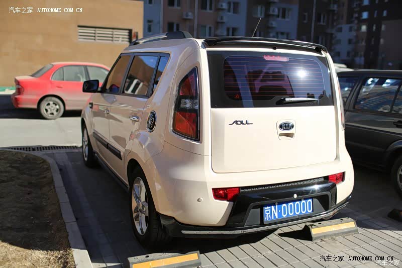 外观个性，空间实用，低扭不错，是台让人放心的个性小车。