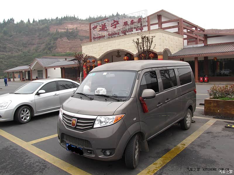 驾驶轻松，动力还行，大问题没有，小问题不少