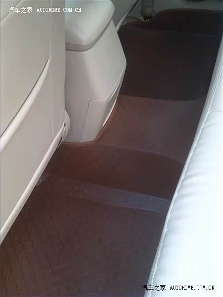 2013年12月上牌，就是方便开车回家过年，还有工作急需一辆车代步