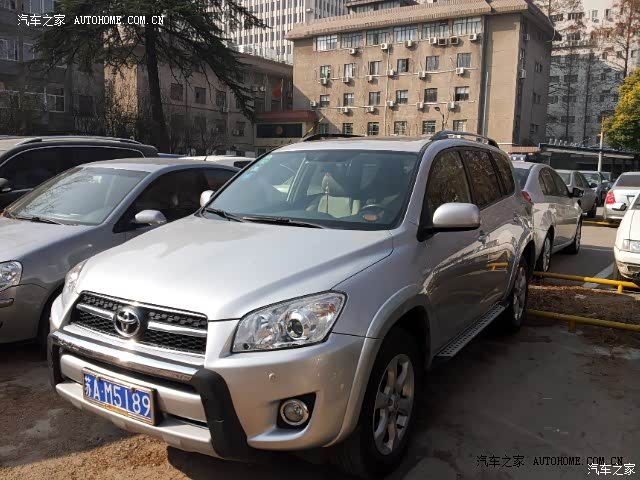 外形中庸，内部空间大，适合普通家庭使用。