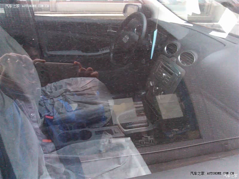 车子稳当，操控性好，外观经典，空间够用，日常家用用已足够