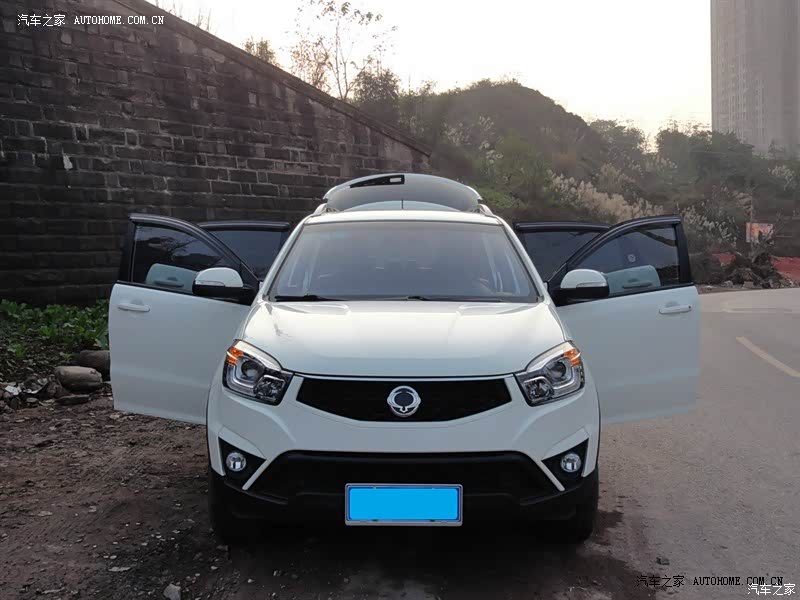 底盘扎实，安全性好，性价比高，适合家用。