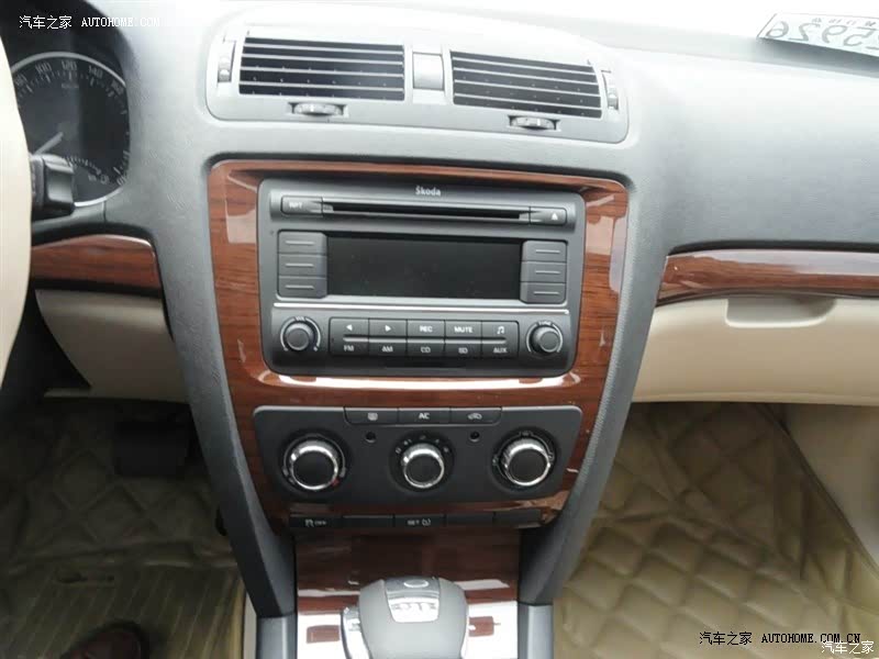 虽然用了三年多了，但还是感觉爱不释手，给你很好的驾驶感觉！