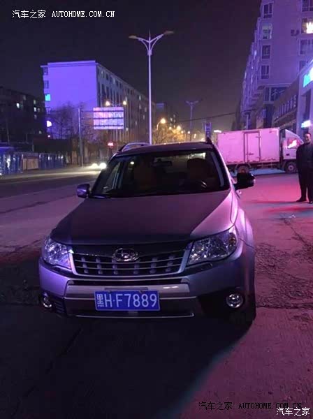 车子很容易上手，2.5自吸发动机动力比较充沛，隔音差异响多。