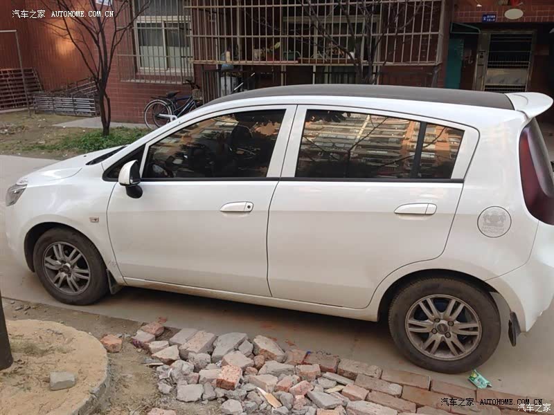 车身隔音相当差，舒适性能不是特别好，综合性价比还不错。