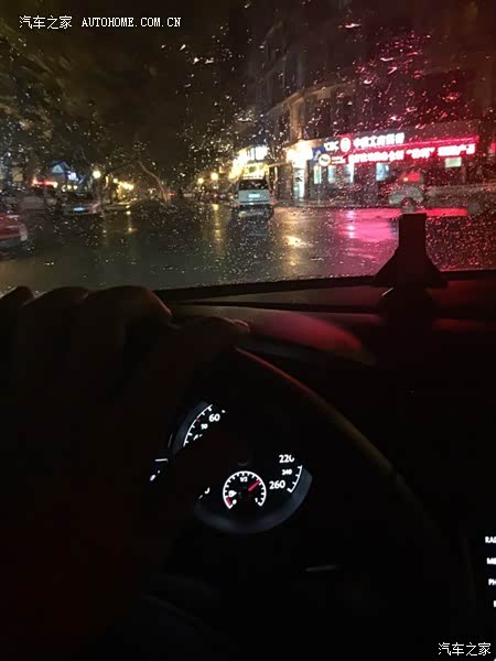 动力操控满意，空间够用，悬挂较硬，车漆感觉比较薄