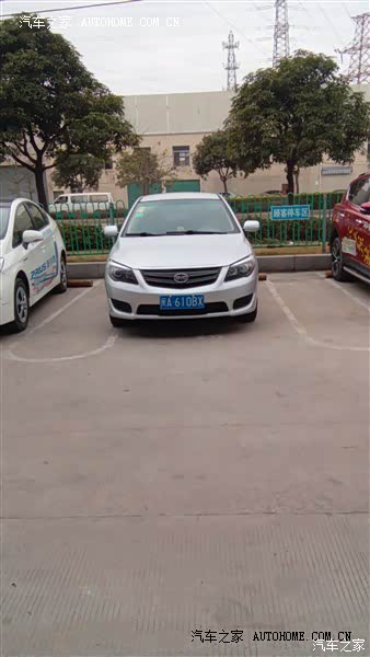 车还不错！就是担心这双离合变速箱的耐久度！